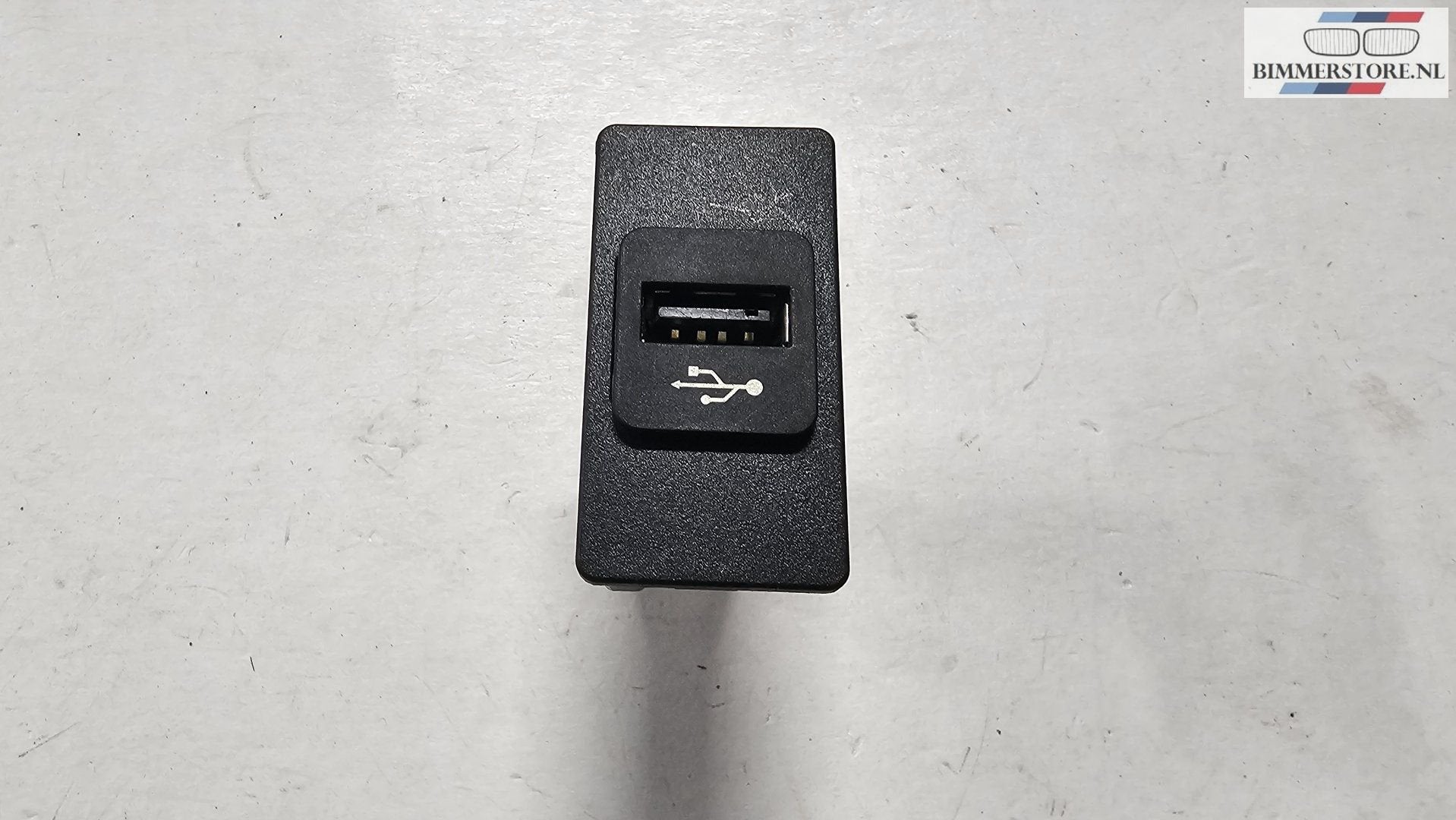 Aux Usb aansluiting BMW 1 / 3 / 5 / 6 /7 / X3 / X5 / X6 /  s, Auto diversen, Autoradio's, Gebruikt, -, -, Ophalen of Verzenden