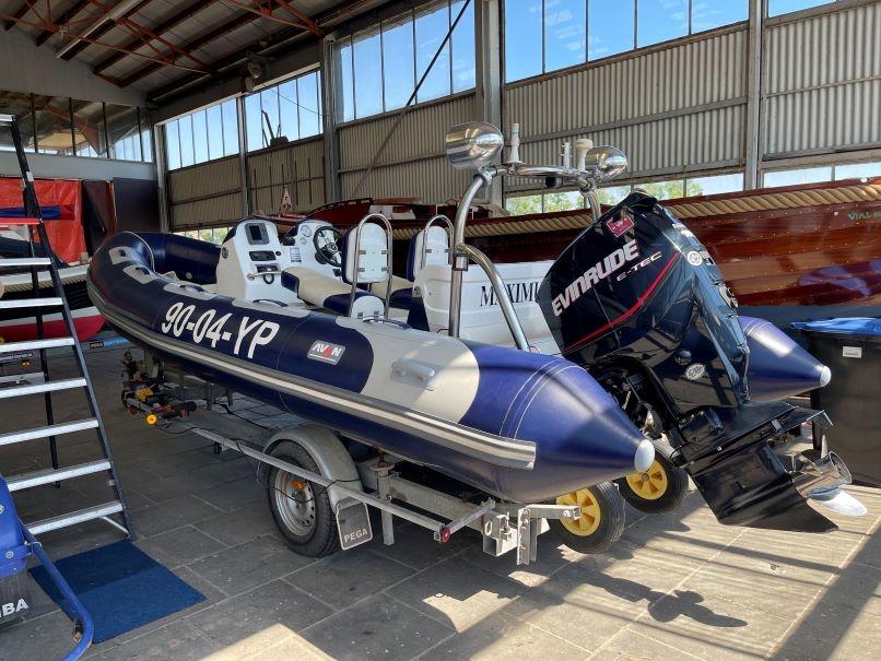 Avon 620 RIB met 150 PK outboard en Pega trailer, Watersport en Boten, Rubberboten, Gebruikt, 120 tot 200 pk, Benzine, Overige materialen