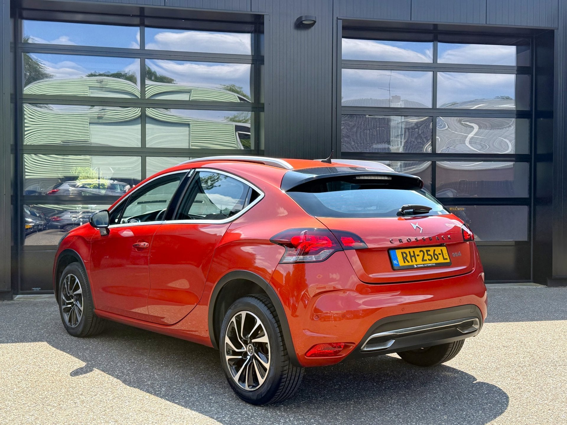 DS DS 4 Crossback 1.2 Chic Orange Edition Camera Navigatie, Auto's, DS, Gebruikt, Euro 6, Leder en Stof, Bedrijf