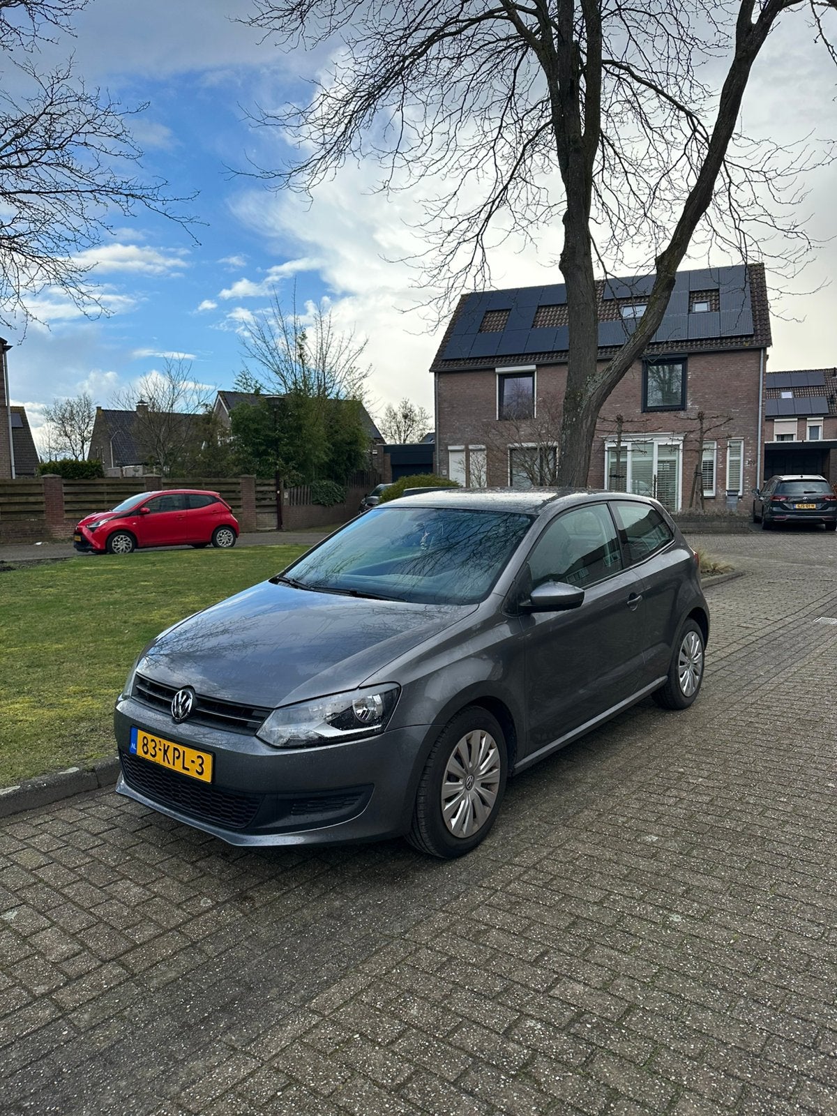 Volkswagen Polo 1.4 63KW AUT 2010 Grijs, Auto's, 40 €/maand, 4 cilinders, Origineel Nederlands, Particulier