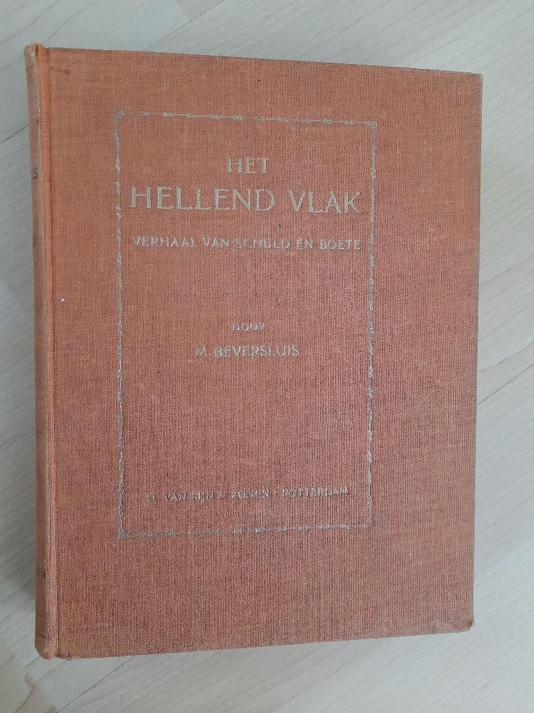 HET HELLEND VLAK M Beversluis, Ophalen of Verzenden, Gelezen