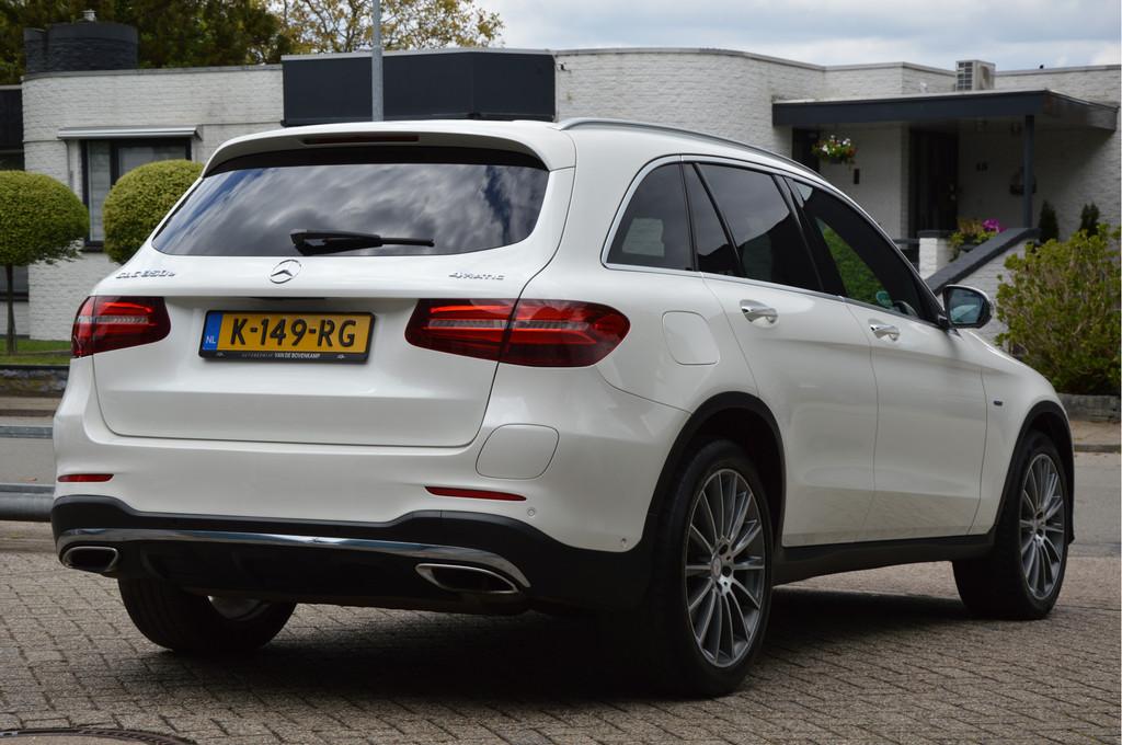 Mercedes-Benz GLC 350e 4MATIC | AMG-LINE | PANODAK | LUCHTVE, Auto's, Mercedes-Benz, Automaat, 12 maanden, Gebruikt, Euro 6