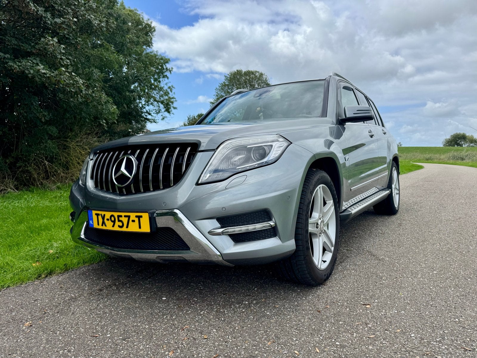 Mercedes-Benz Mercedes 2013 Grijs, 1800 kg, Bi-Xenon koplampen, Particulier, Dealer onderhouden