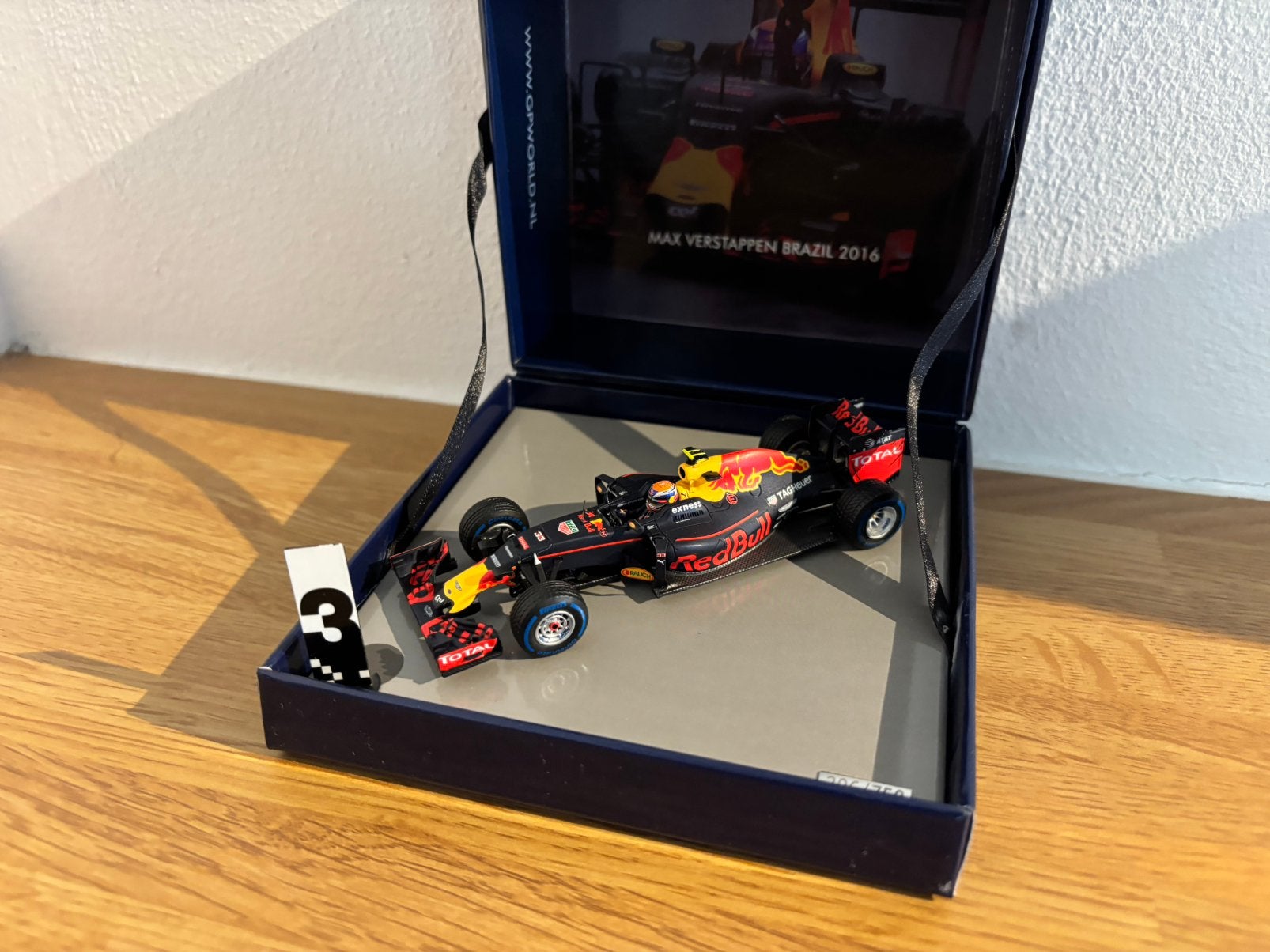 Max verstappen RB12 regenrace brazilie 2016 gp world special, Ophalen of Verzenden, Zo goed als nieuw