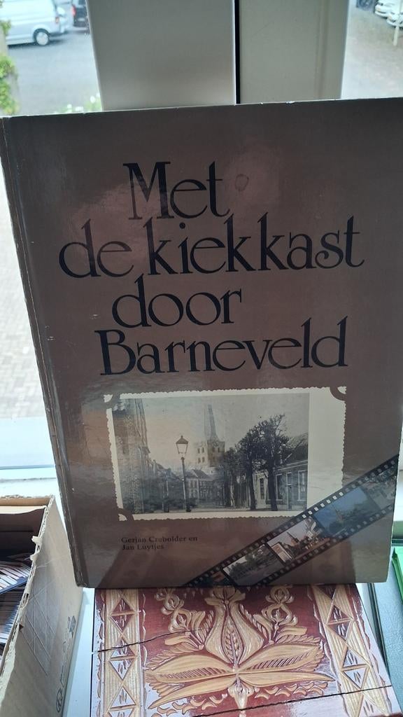 Met de kiekekast door Barneveld - Historisch fotoboek, Boeken, Ophalen of Verzenden, 20e eeuw of later, Gelezen, Gerjan Crebolder en Jan Luytjes