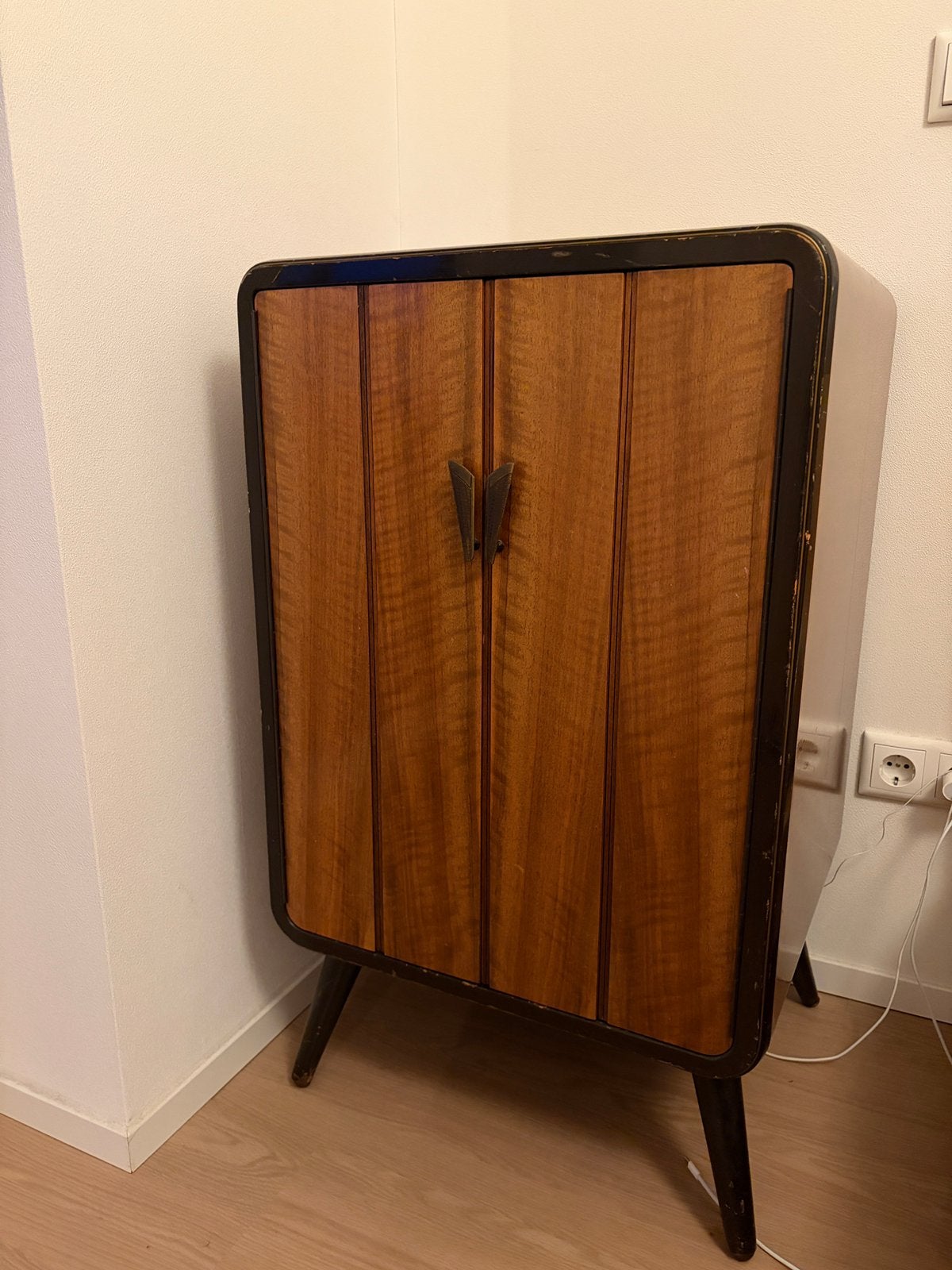 Uniek vintage kastje, Antiek en Kunst, Ophalen