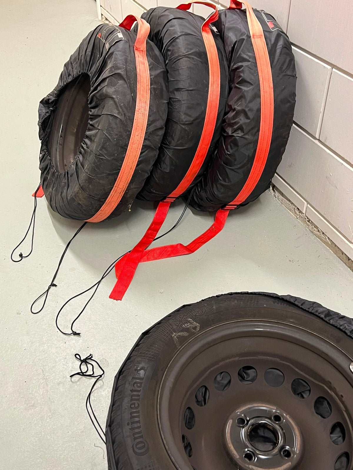 Continental Winterbanden 165/65 R14 T met stalen velg, Ophalen, Nieuw