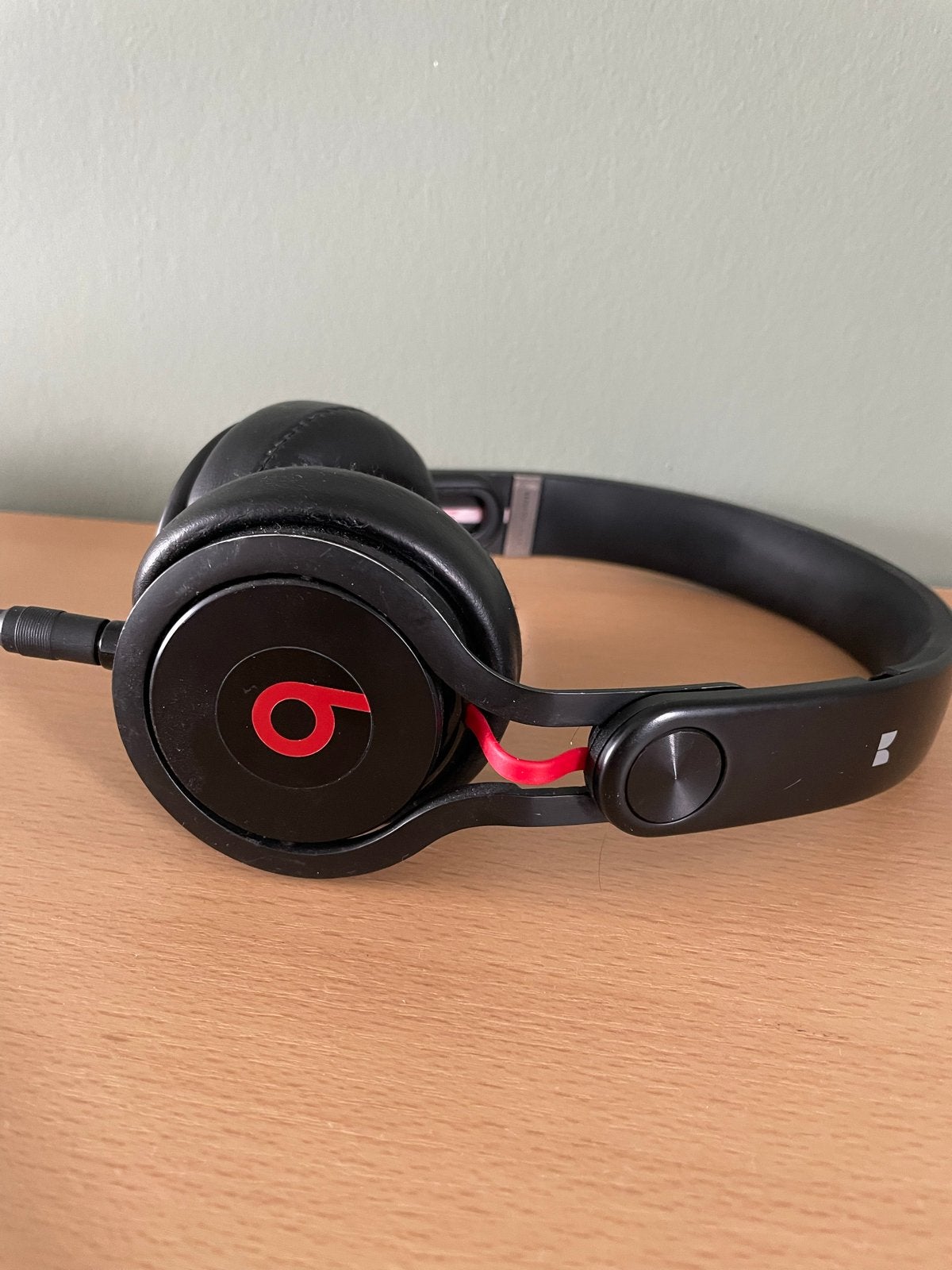 Werkende Beats Mixr Koptelefoon - Zwart met Rood, Audio, Tv en Foto, Koptelefoons, Gebruikt, Beats, Ophalen of Verzenden, Over-ear
