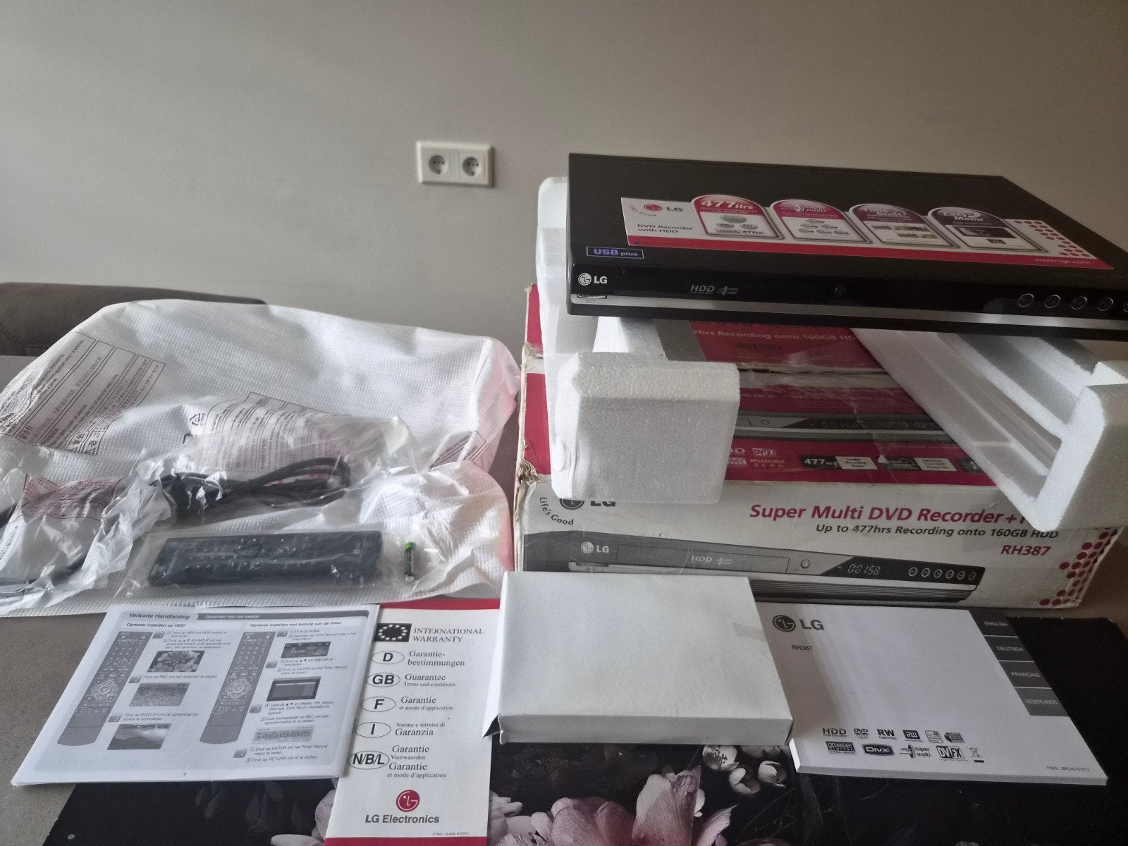 Nieuw in doos: LG RH387H DVD-recorder & HDD-recorder (160GB), Audio, Tv en Foto, Met harddisk, Nieuw, Dvd-recorder, Ophalen of Verzenden