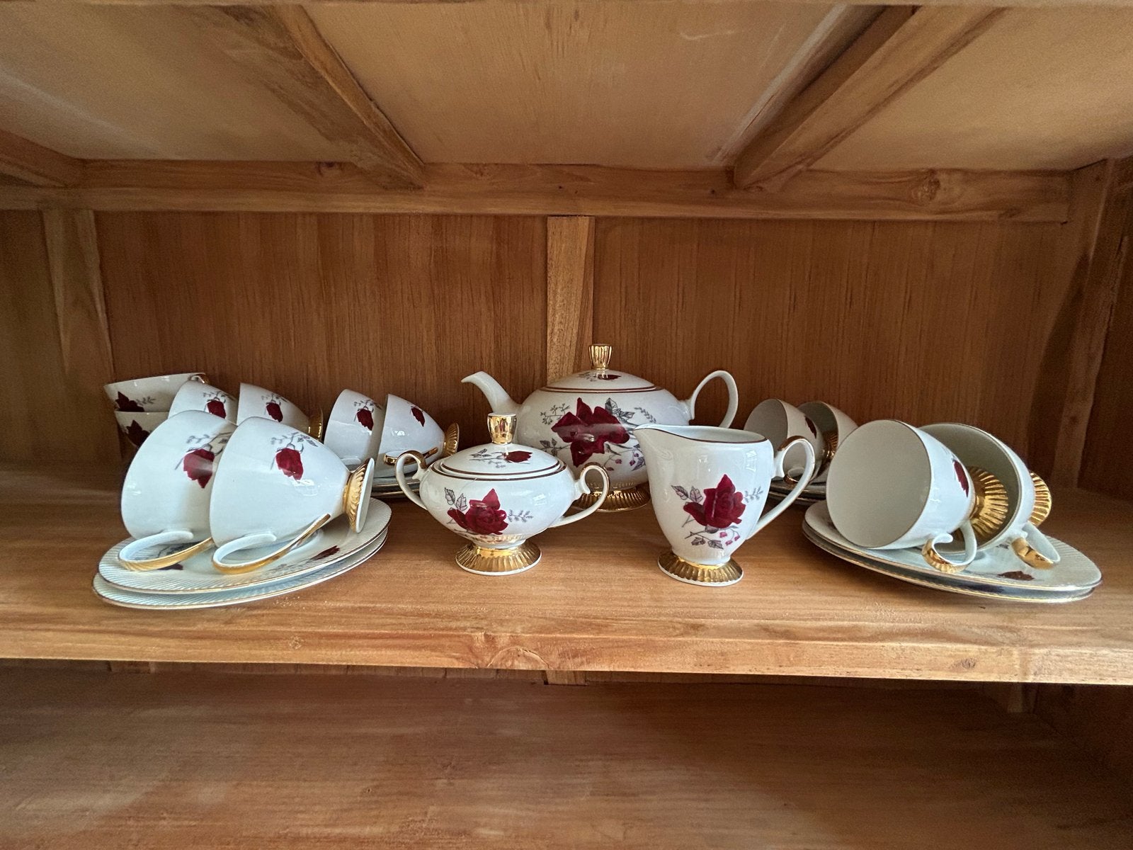 Vintage Chodziez theeservies met rozen en gouden accenten, Antiek en Kunst, Ophalen