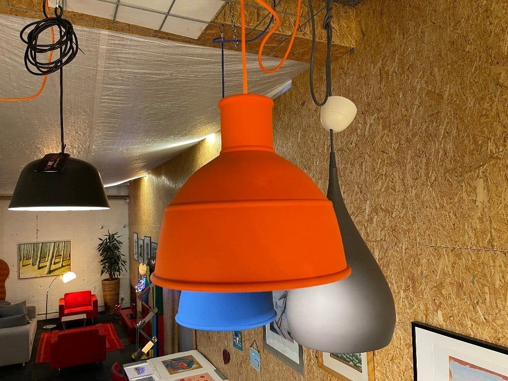 Muuto Unfold oranje bij TheReSales, Huis en Inrichting, Ophalen, Zo goed als nieuw, Kunststof, Design
