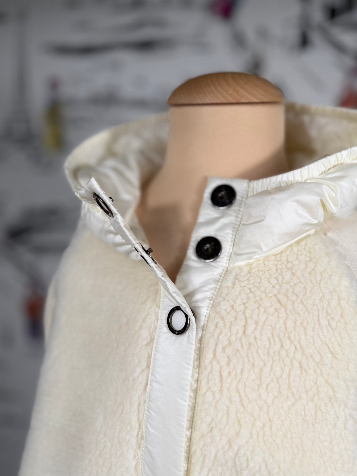 Moncler tussenjas jas wol, fleece en dons maat 10 (540 euro), Moncler EU, Meisje, Ophalen of Verzenden, Zo goed als nieuw