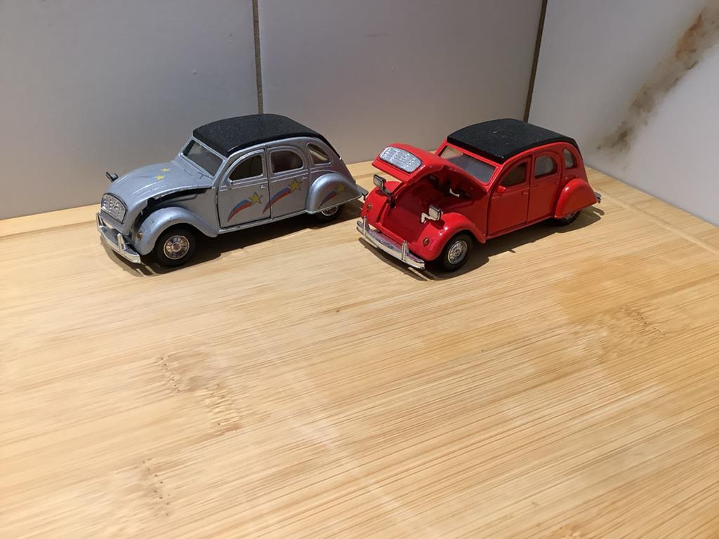 Set van 2 Welly Citroën 2CV modelauto's (laatste kans), Ophalen of Verzenden, Gebruikt