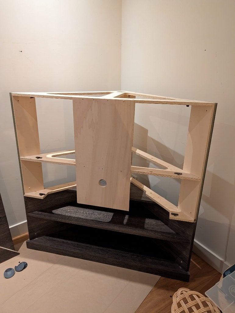 Foto 5 van TV meubel om in de hoek te hangen