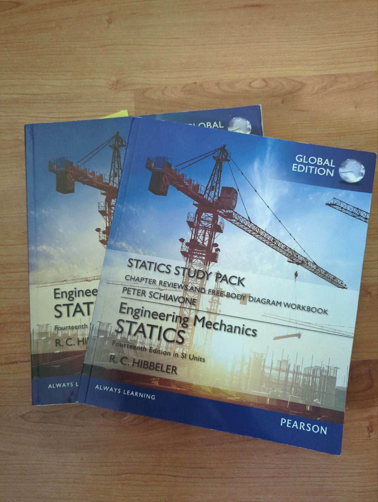 Engineering Mechanics Statics - R.C. Hibbeler, Boeken, Studieboeken en Cursussen, Ophalen, R.C. Hibbeler, Beta, WO