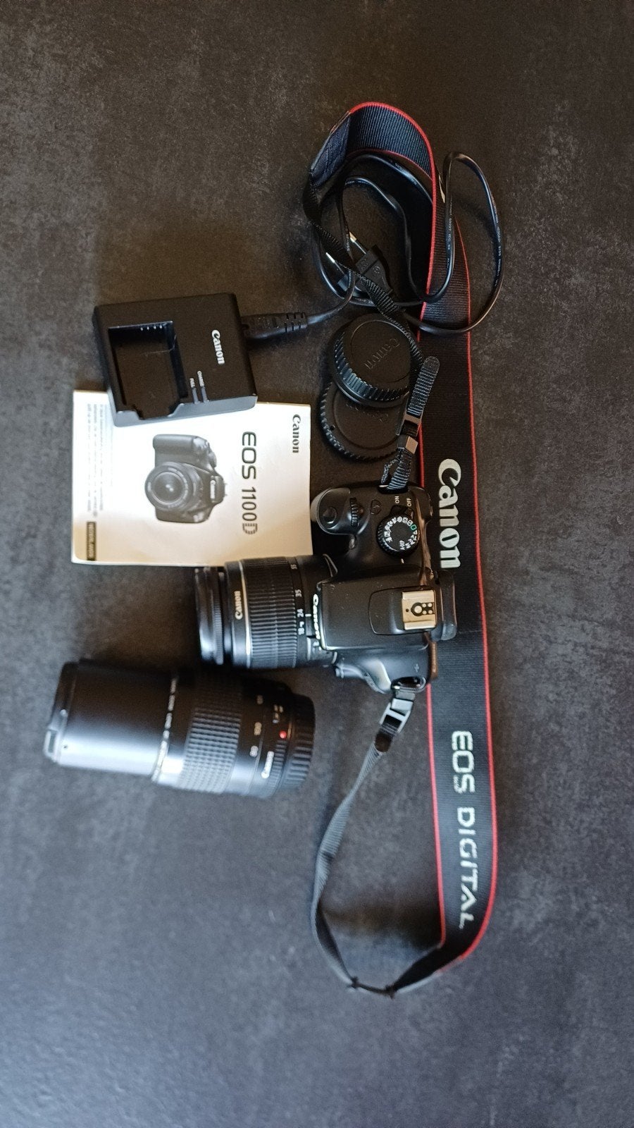 Canon EOS 1100D Spiegelreflexcamera met 2 lenzen, Gebruikt, Spiegelreflex, Canon, Lensdop