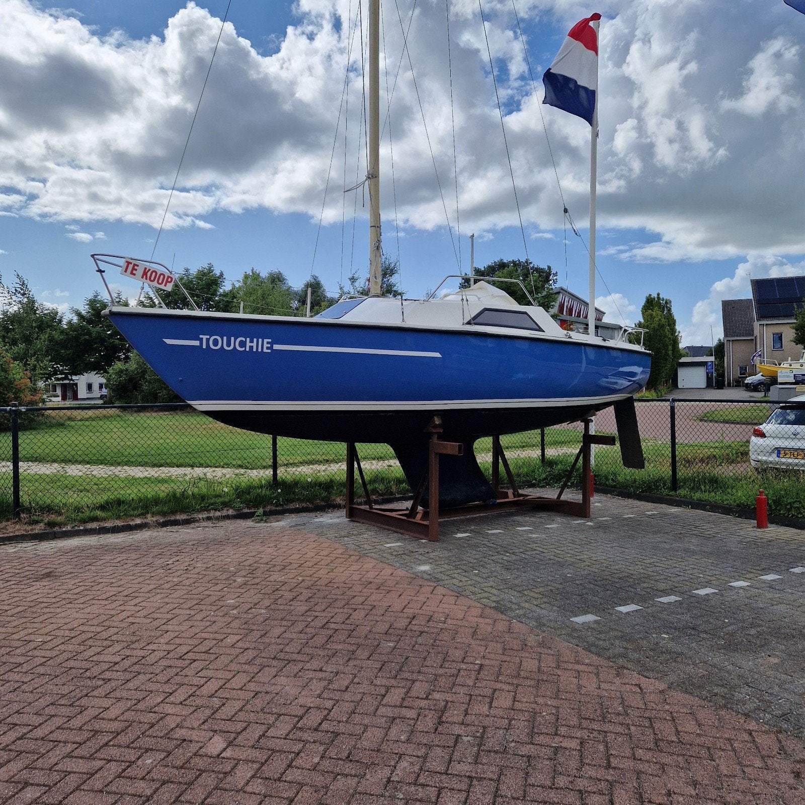Jouet Calife 23 zeilboot, Watersport en Boten, Ophalen, Buitenboordmotor