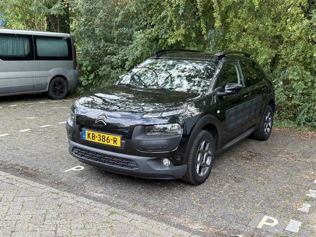 Citroën C4 Cactus 1.2 VTI 82 2016 Zwart, Voorwielaandrijving, Stof, 1199 cc, Zwart