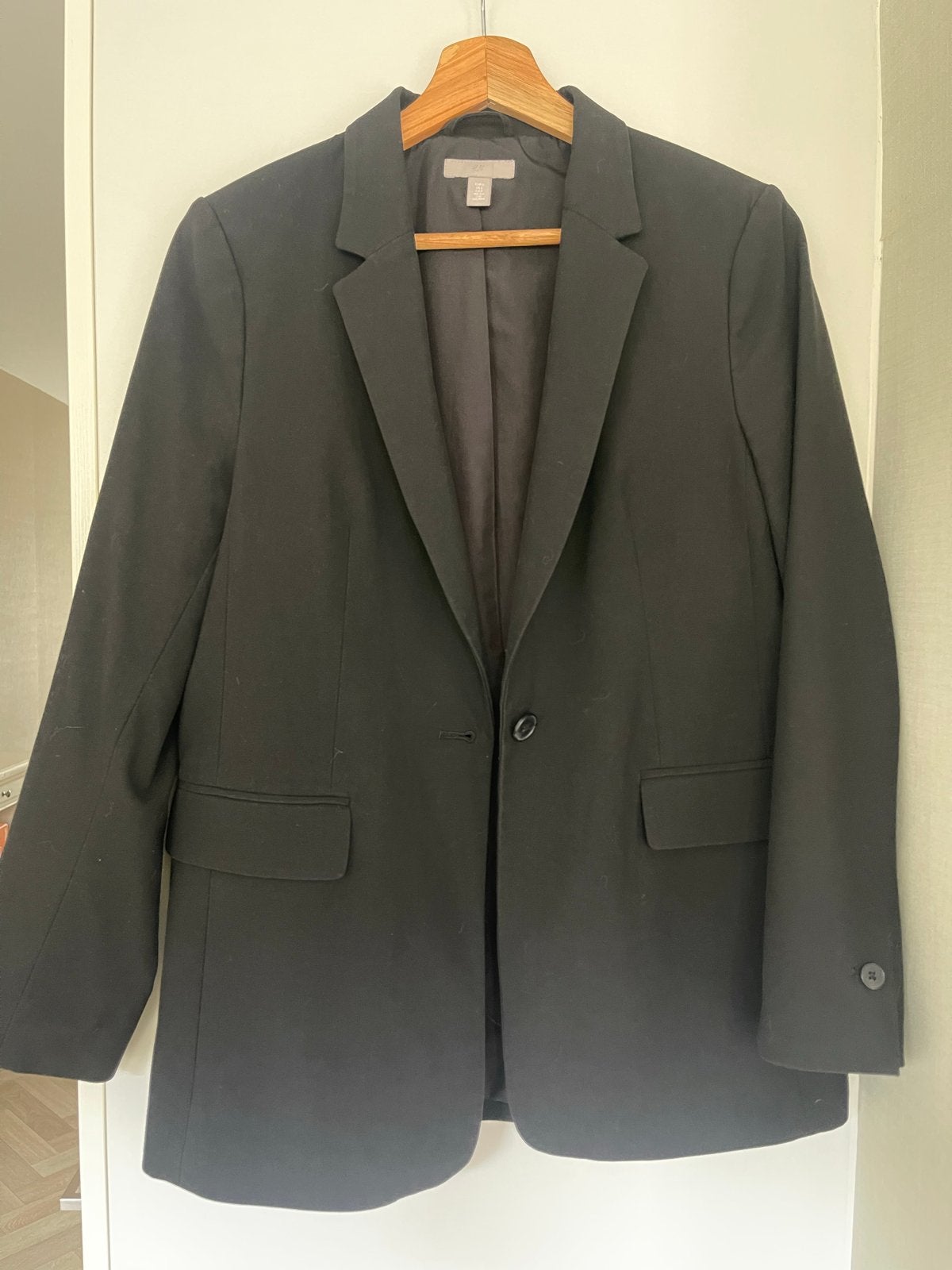 Stijlvolle Zwarte Blazer van H&M - Maat S, Zwart, Ophalen of Verzenden, Zo goed als nieuw, Jasje