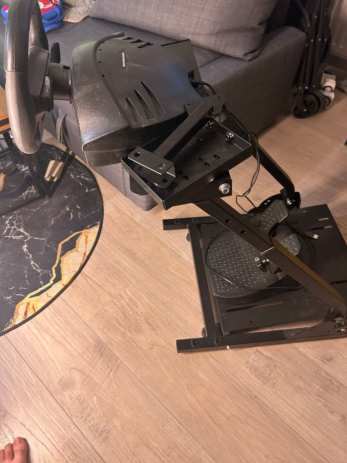 Playstation racestuur met pedalen en speelstandaard, Ophalen, Zo goed als nieuw, Stuur of Pedalen, PlayStation 4