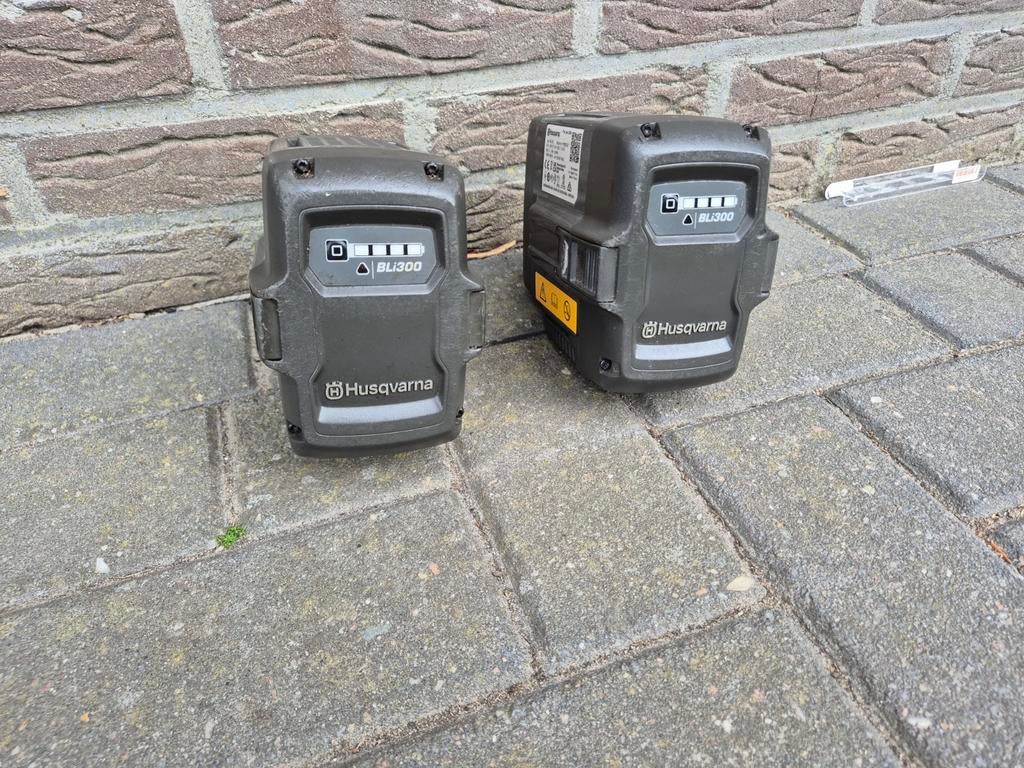 Husqvarna BLi300 accu, Ophalen of Verzenden