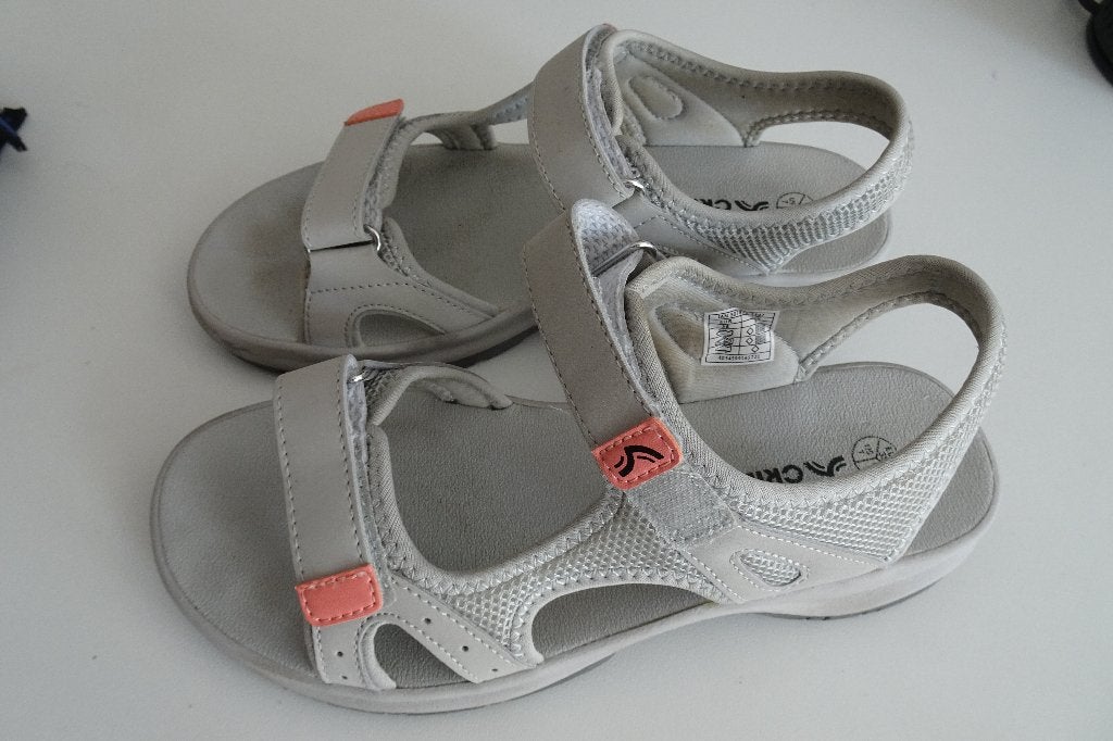 Crivit sandalen maat 38 - nieuwstaat, Grijs, Sandalen of Muiltjes, Ophalen of Verzenden, Crivit