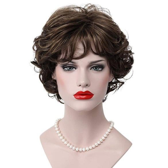 Moderne pruik kort krullend haar bruin met highlights 8TT124, Sieraden, Tassen en Uiterlijk, Uiterlijk | Haarverzorging, Nieuw