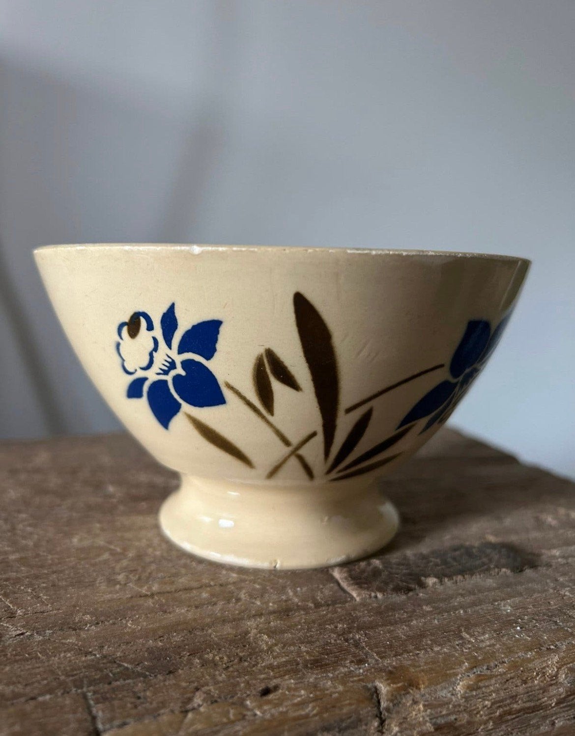 Franse spoelkom digoin blauw / bruine tulp, Antiek en Kunst, Ophalen of Verzenden