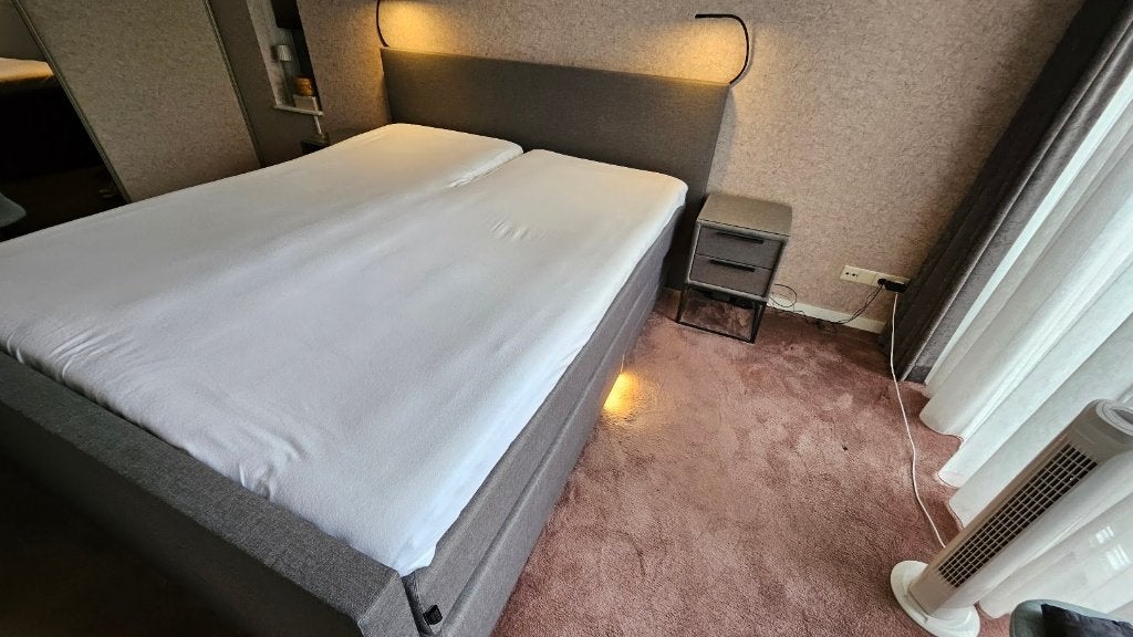 Boxspringbed, Huis en Inrichting, Ophalen, Verstelbaar, Eenpersoons, 210 cm