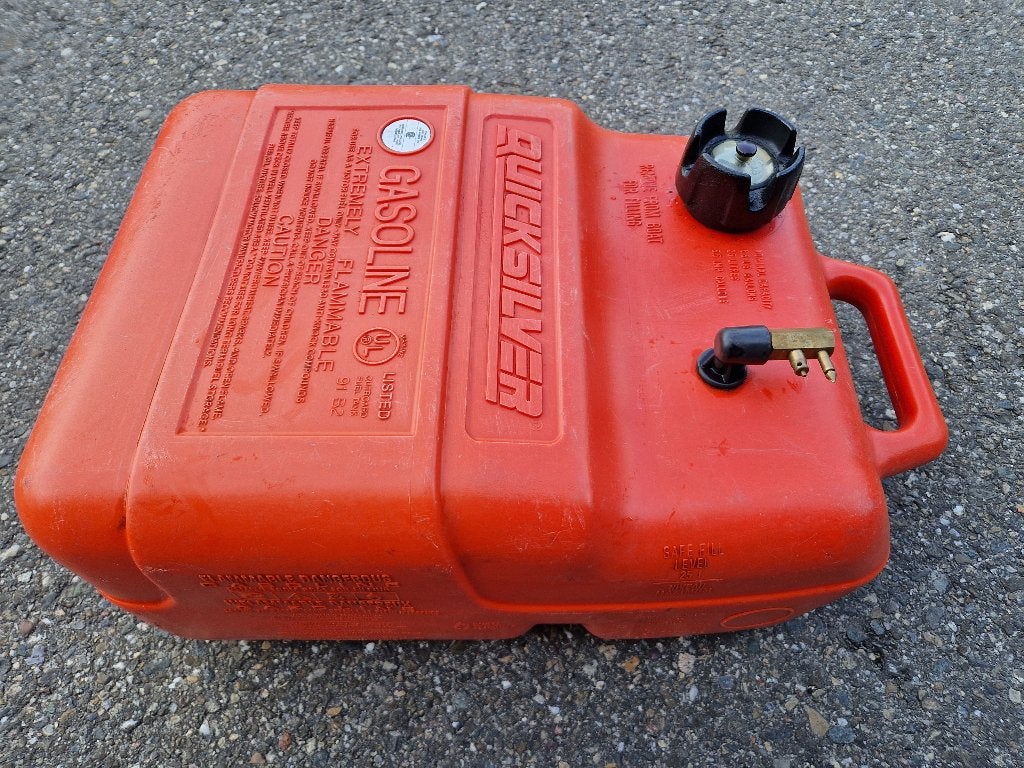 2 x kunststof benzine tank 25 liter YAMAHA / Quicksilver, Ophalen of Verzenden, Zo goed als nieuw, Motor en Techniek