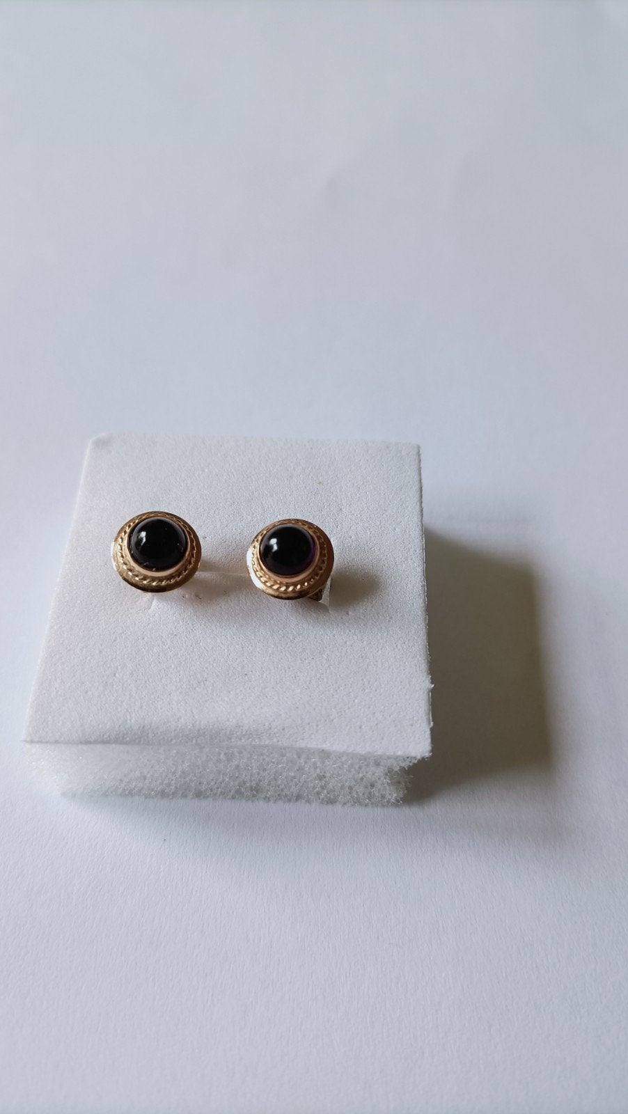 Vintage gouden oorstekers en Amethist, 14 krt, Verzenden, Goud, Oorbellen, Met edelsteen