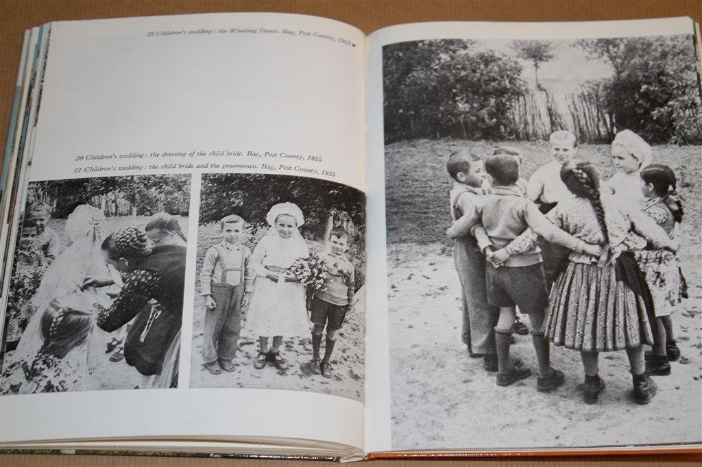Hongaarse volksdansen. Traditionele dansen., Boeken, Ophalen of Verzenden, Gelezen, Europa