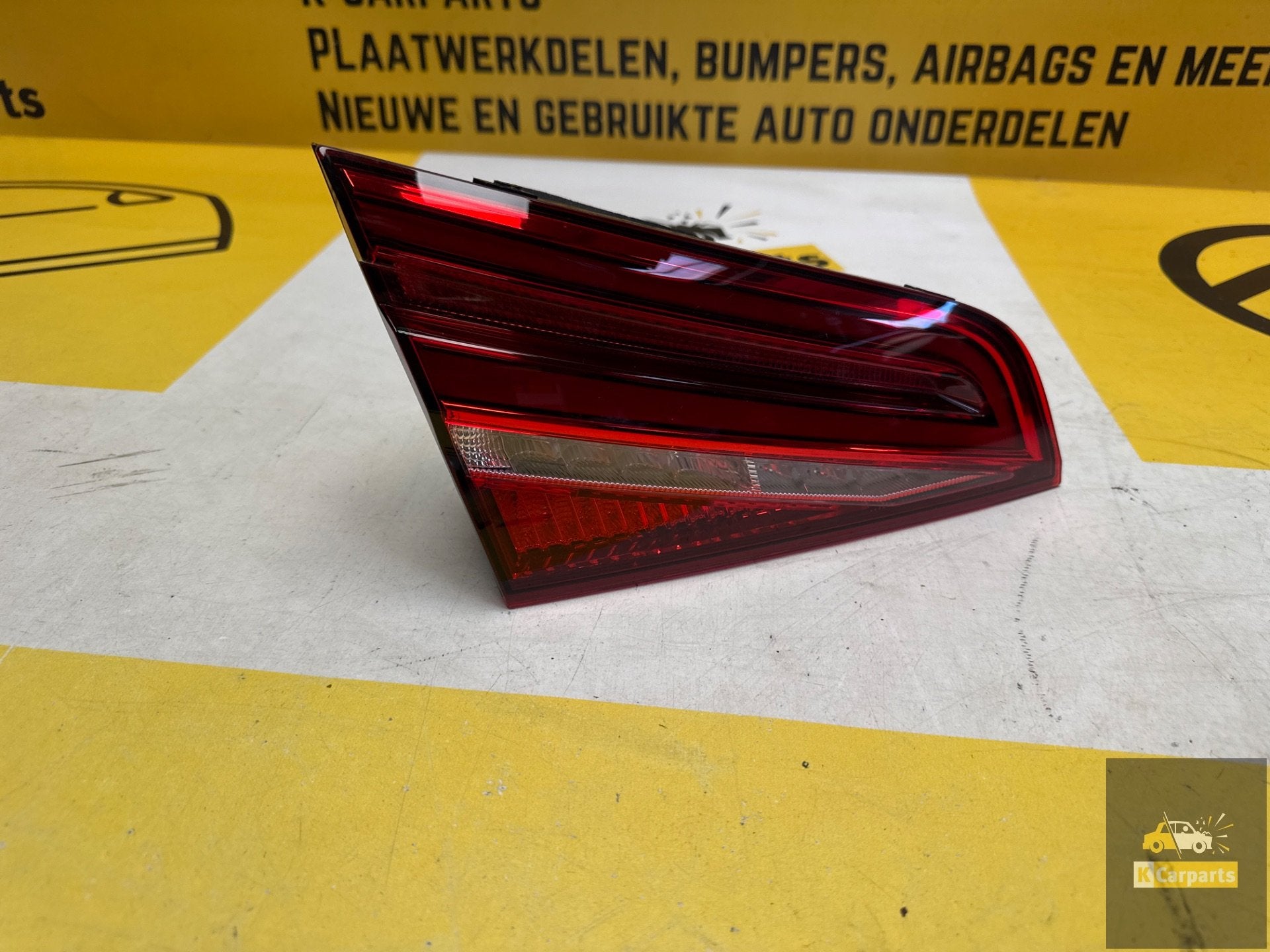 Audi A3 dynamische achterlicht 8V4945093C origineel, Info@fabrikant.eu, Fabrikantstraat 1
1000 AA  Amsterdam, NL, Fabrikant BV