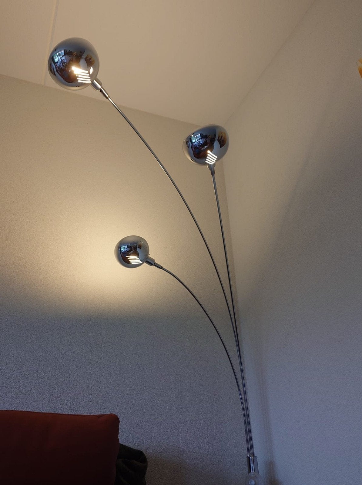 Zilverkleurige vloerlamp, Huis en Inrichting, Lampen | Vloerlampen, Ophalen