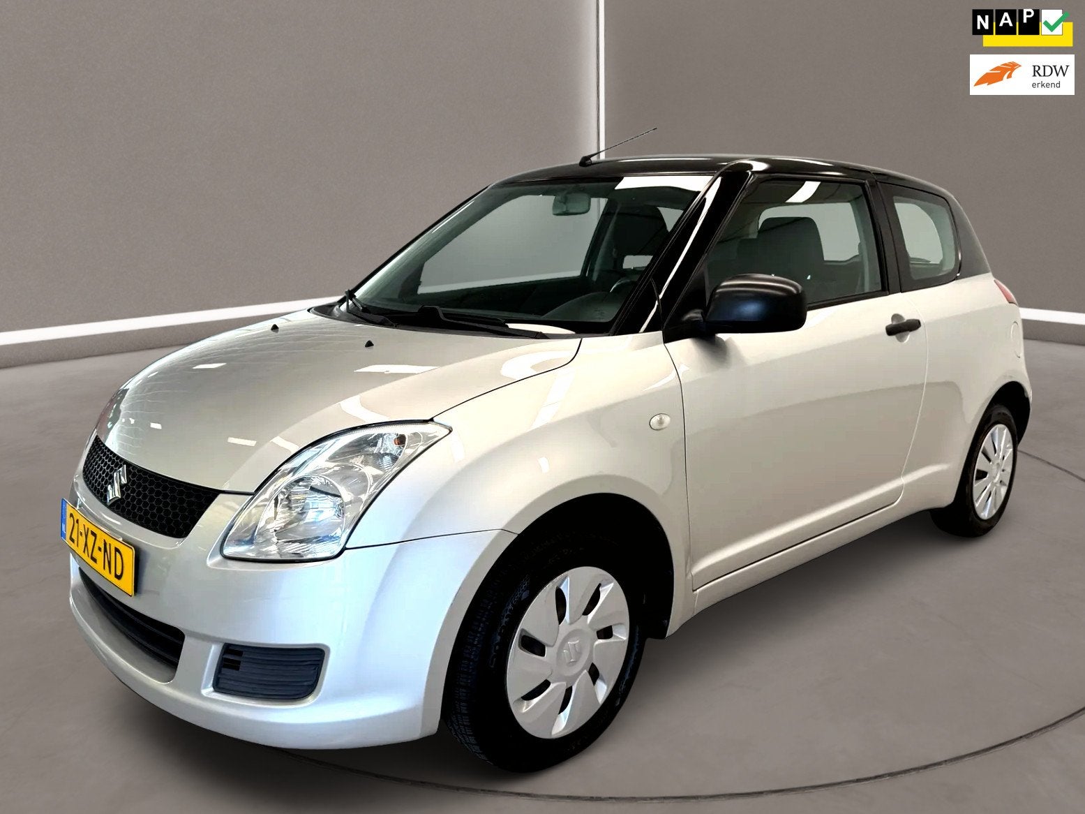 Suzuki Swift 1.3 Base 93 pK 3 deurs 165 dkm Nap, Gebruikt, 31 €/maand, 400 kg, Swift