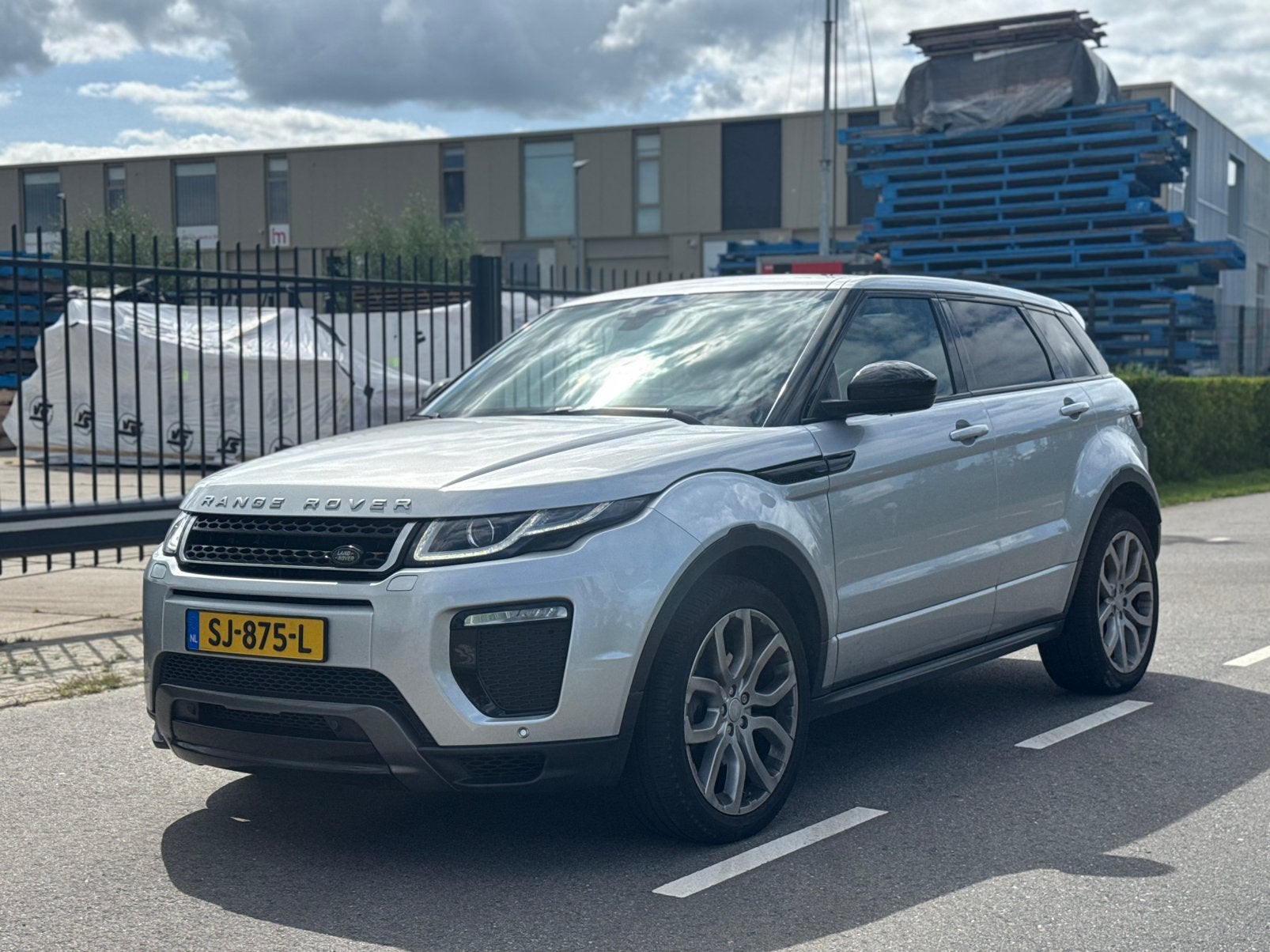 Land Rover Range Rover Evoque 2.0 TD4 4WD AUT 2016 Grijs, Auto's, Automaat, 2000 kg, Diesel, Vierwielaandrijving