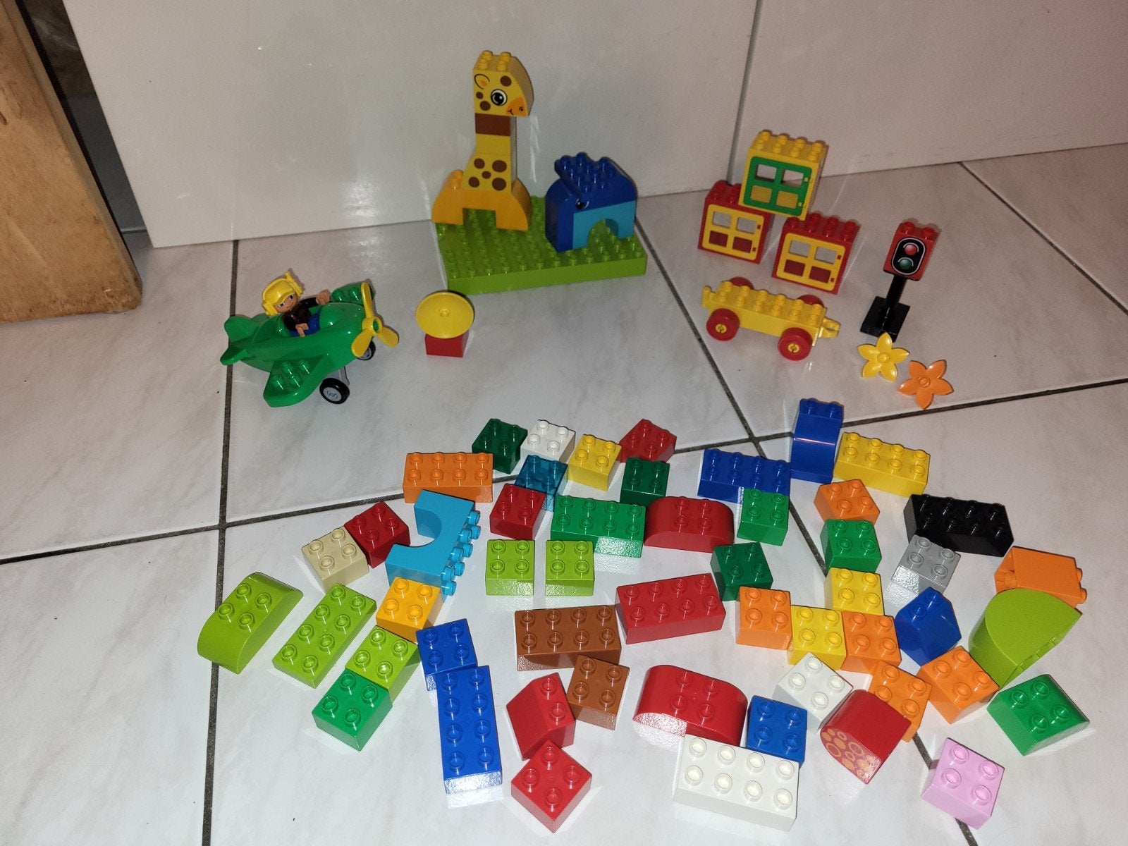 Duplo set met veel stenen en een bouwplaat, Kinderen en Baby's, Speelgoed | Duplo en Lego, Gebruikt, Ophalen of Verzenden, Duplo