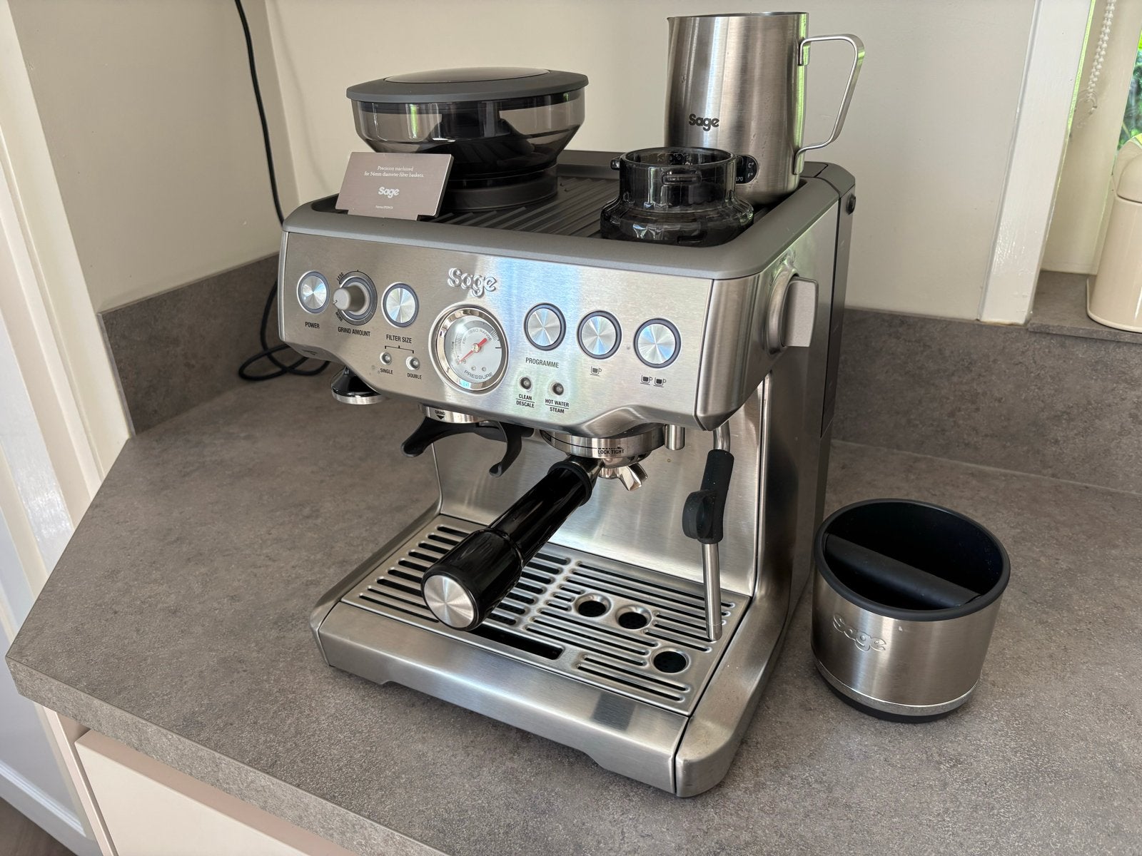 Sage Barista Express Espressomachine - Zo goed als nieuw, Witgoed en Apparatuur, Koffiezetapparaten, Ophalen, Afneembaar waterreservoir