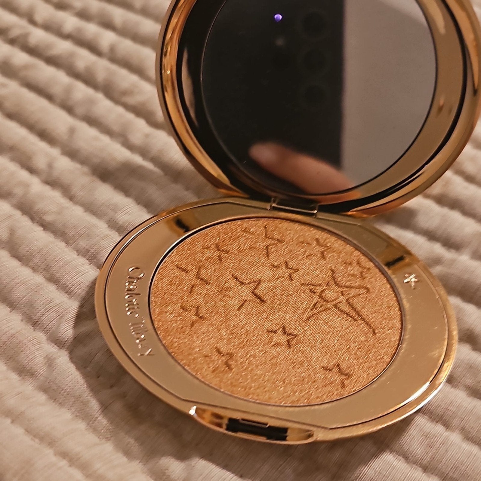 Charlotte Tilbury Hollywood Glow Glide Highlighter Sunset, Gehele gezicht, Nieuw, Ophalen of Verzenden, Make-up
