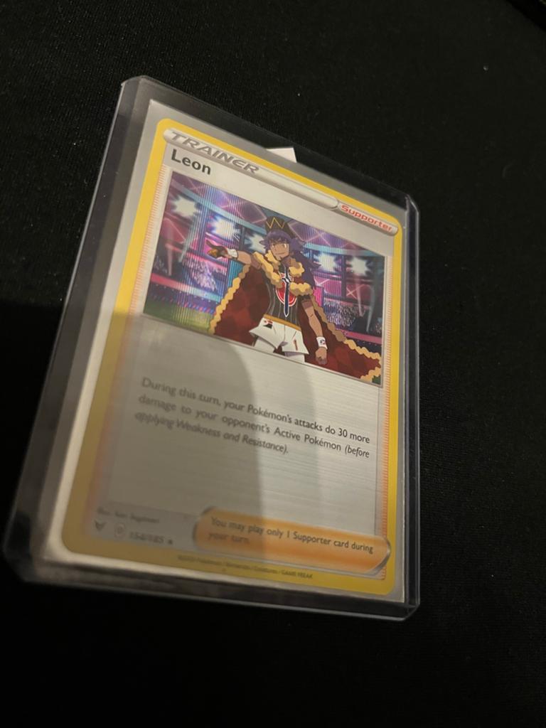 Pokémon TCG: Leon Supporter Trainer Kaart (Sword & Shield), Ophalen, Zo goed als nieuw, Losse kaart
