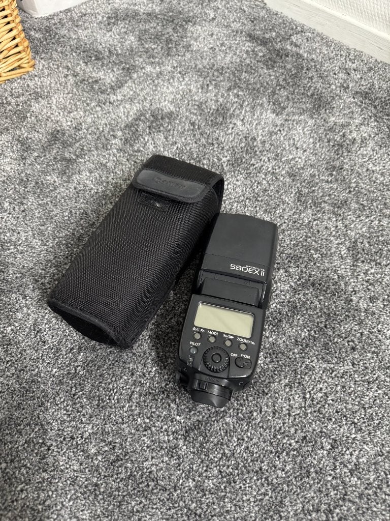 Canon Speedlite 580EX II flitser + hoes, Audio, Tv en Foto, Canon, Externe flitser, Ophalen of Verzenden, Inclusief accessoires