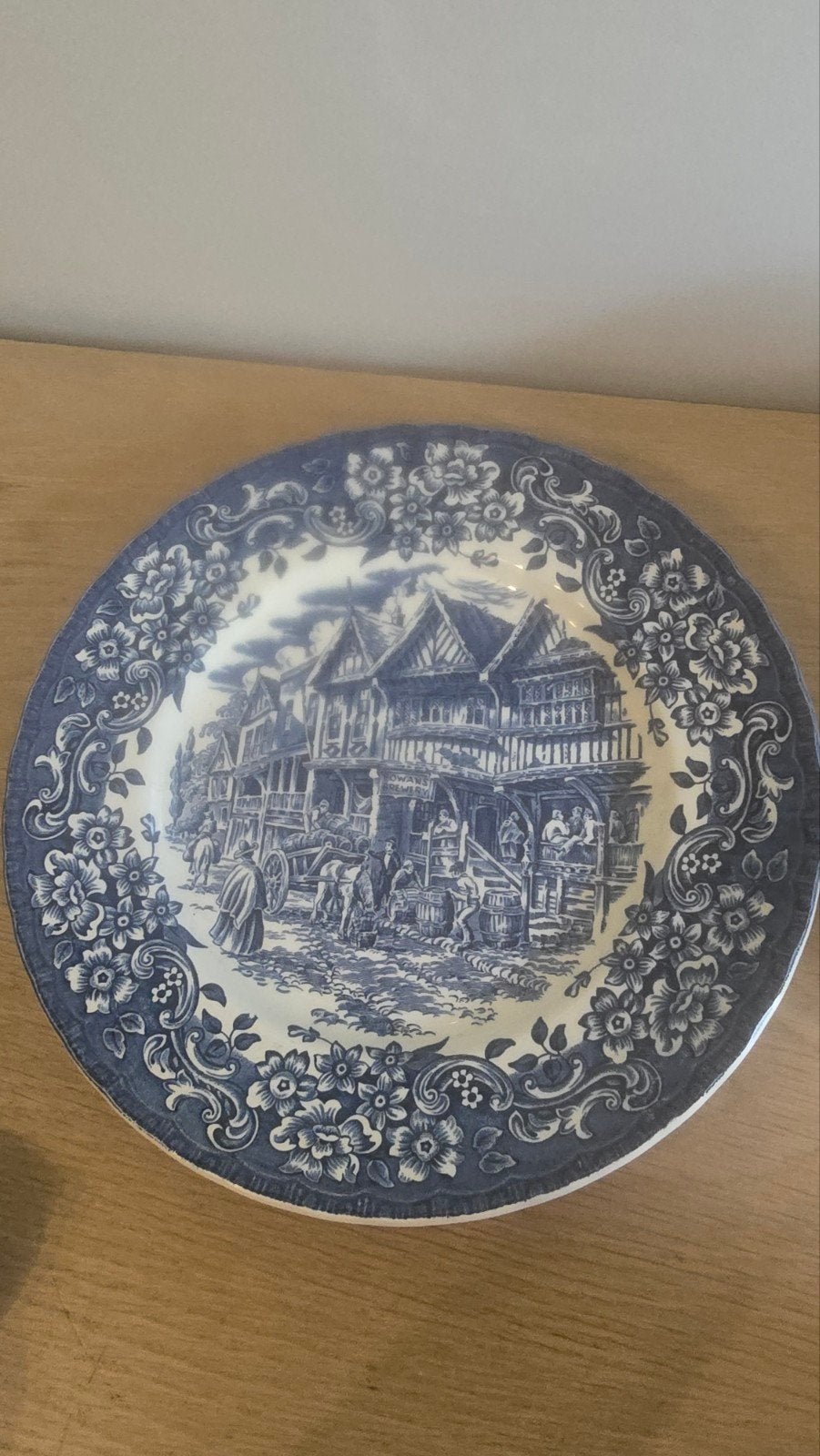 Royal Tudor Ware 17th Century England decoratief bord, Ophalen of Verzenden