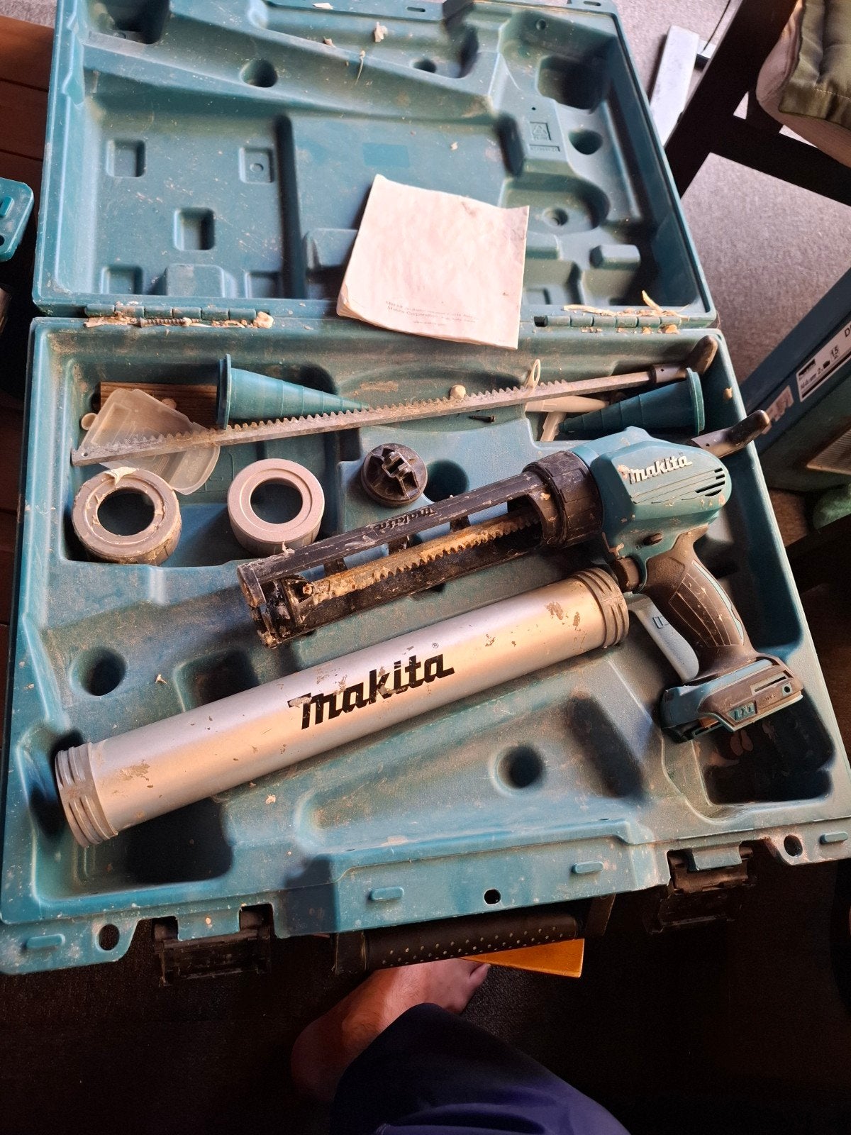 Makita kitspuit 18V met koffer, Ophalen of Verzenden, Zo goed als nieuw