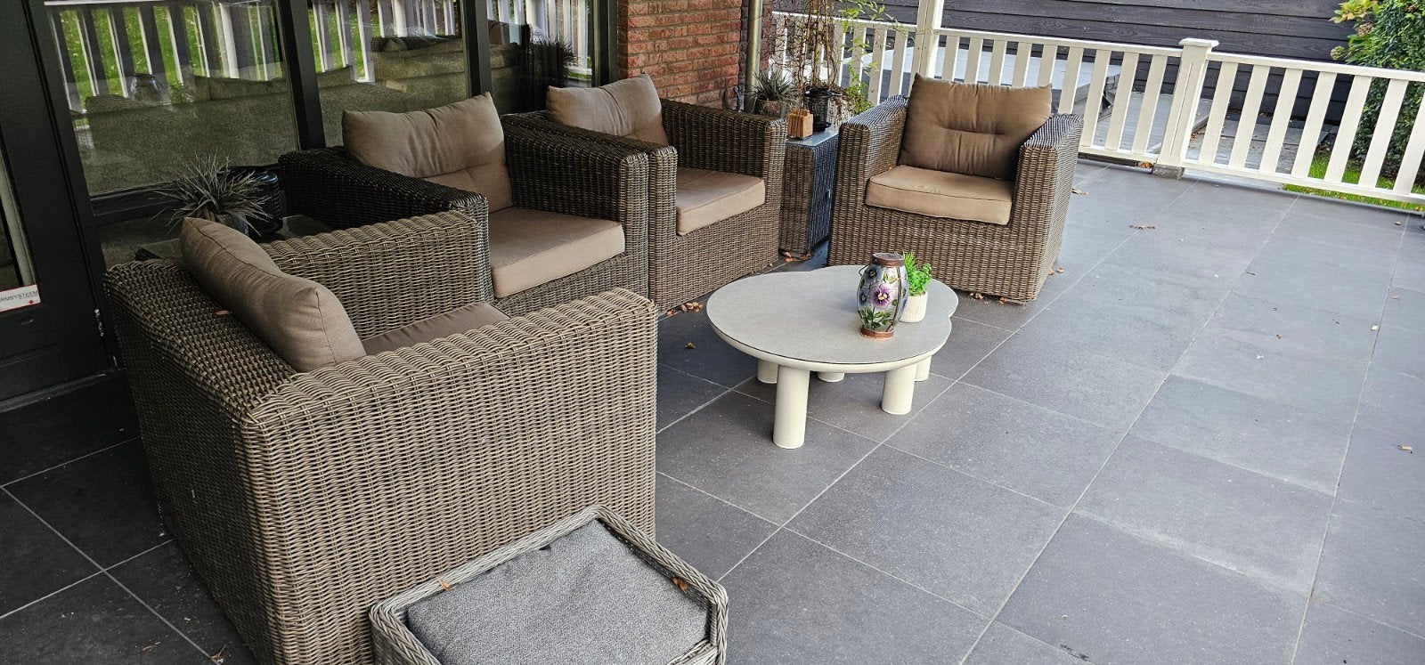 Lounge set met side tables en ronde tafeltjes, Tuin en Terras, 4 zitplaatsen, Gebruikt, Bijzettafel, Ophalen of Verzenden