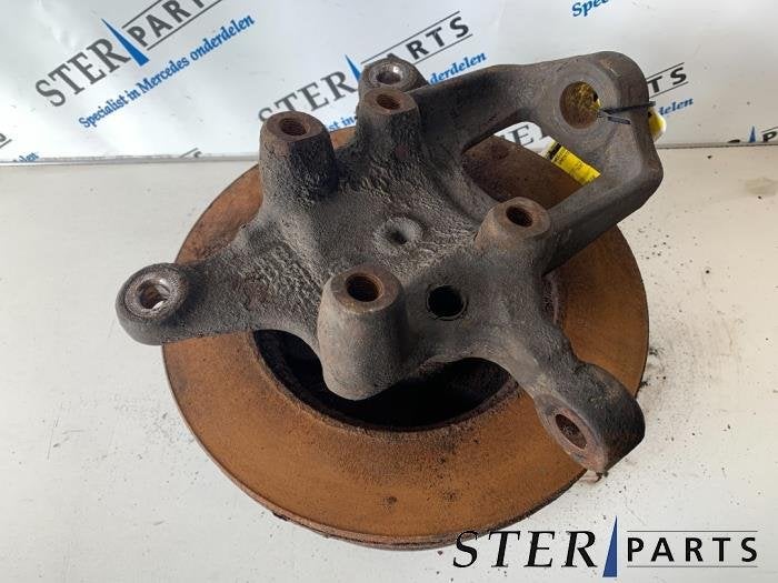 Fusee links-voor van een Mercedes Sprinter, Auto-onderdelen, Ophanging en Onderstel, Gebruikt, -, Ophalen of Verzenden, -