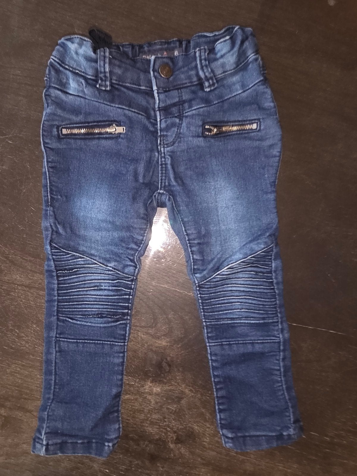 Broekje, Kinderen en Baby's, Babykleding | Maat 86, Broekje, Jongetje of Meisje, Ophalen of Verzenden, Zo goed als nieuw