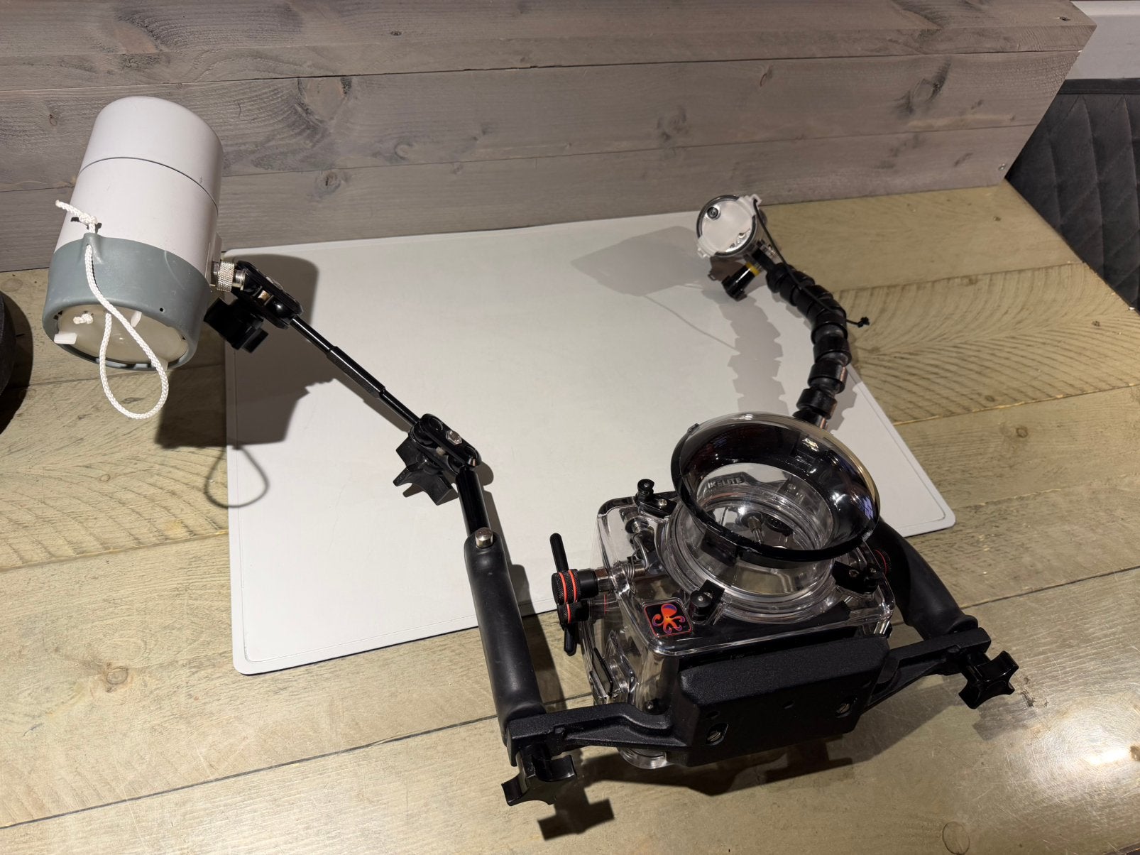 Ikelite Onderwatercamera Behuizing + Flitsers – Compleet, Ophalen of Verzenden, Nvt, Nvt, Nvt