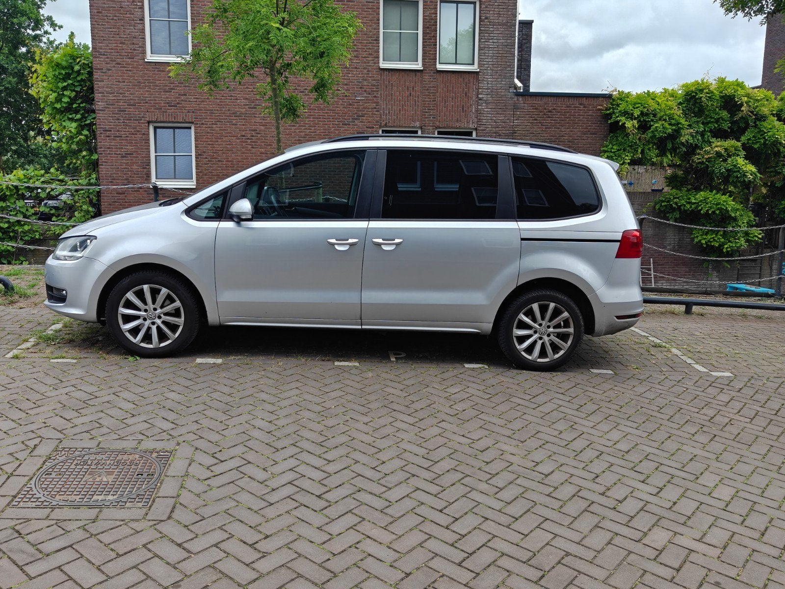 Volkswagen Sharan 1.4 TSI 110KW 2010 Grijs, Auto's, Voorwielaandrijving, 1800 kg, 4 cilinders, 14 km/l