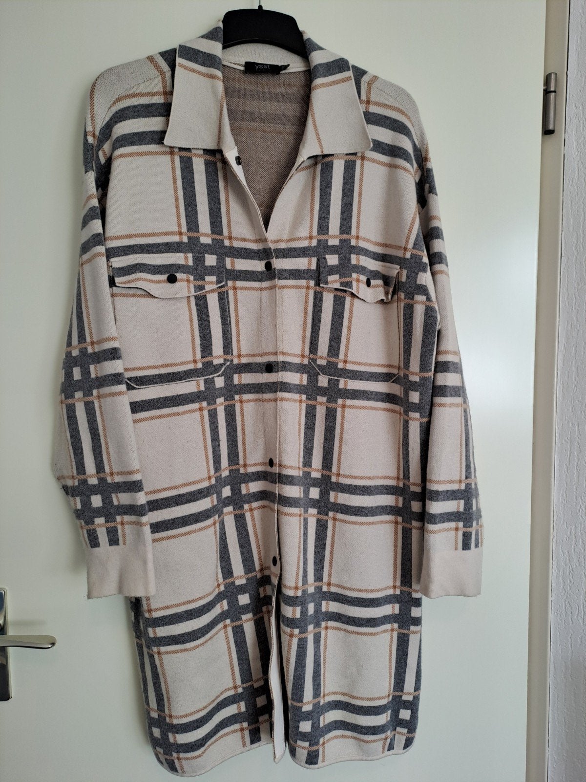 Yest geruite lange vest maat 40, Beige, Maat 42/44 (L), Ophalen of Verzenden, Zo goed als nieuw
