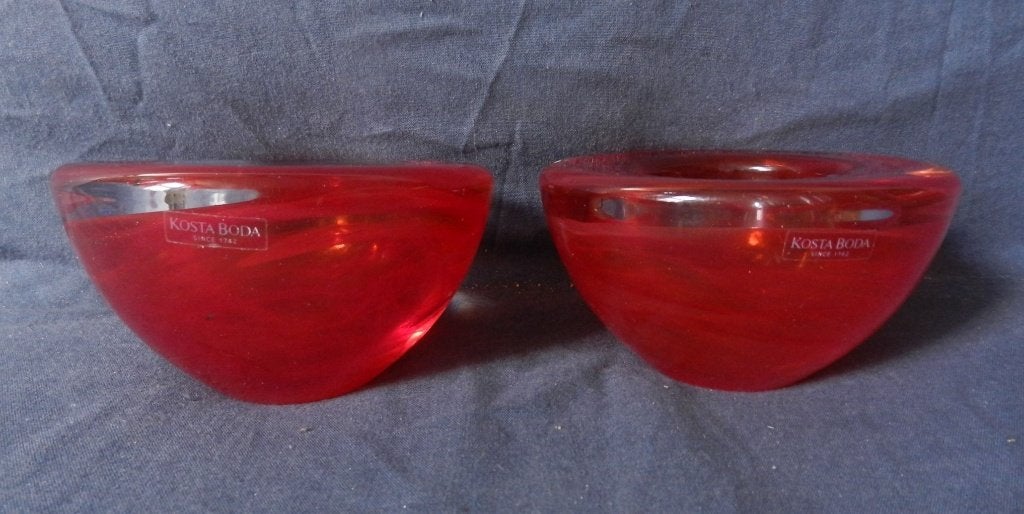 Kosta Boda twee kommen Atoll Red Swirl ontw. Anna Ehmer d 11, Ophalen of Verzenden